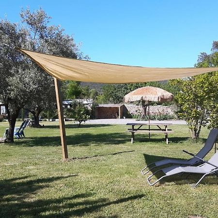 Chambres D'Hotes Des Gens Heureux 圣伊波利特迪福尔 外观 照片