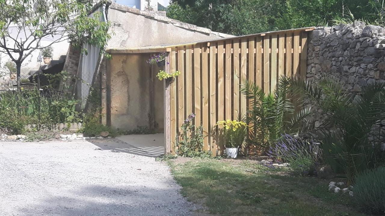 Chambres D'Hotes Des Gens Heureux 圣伊波利特迪福尔 外观 照片