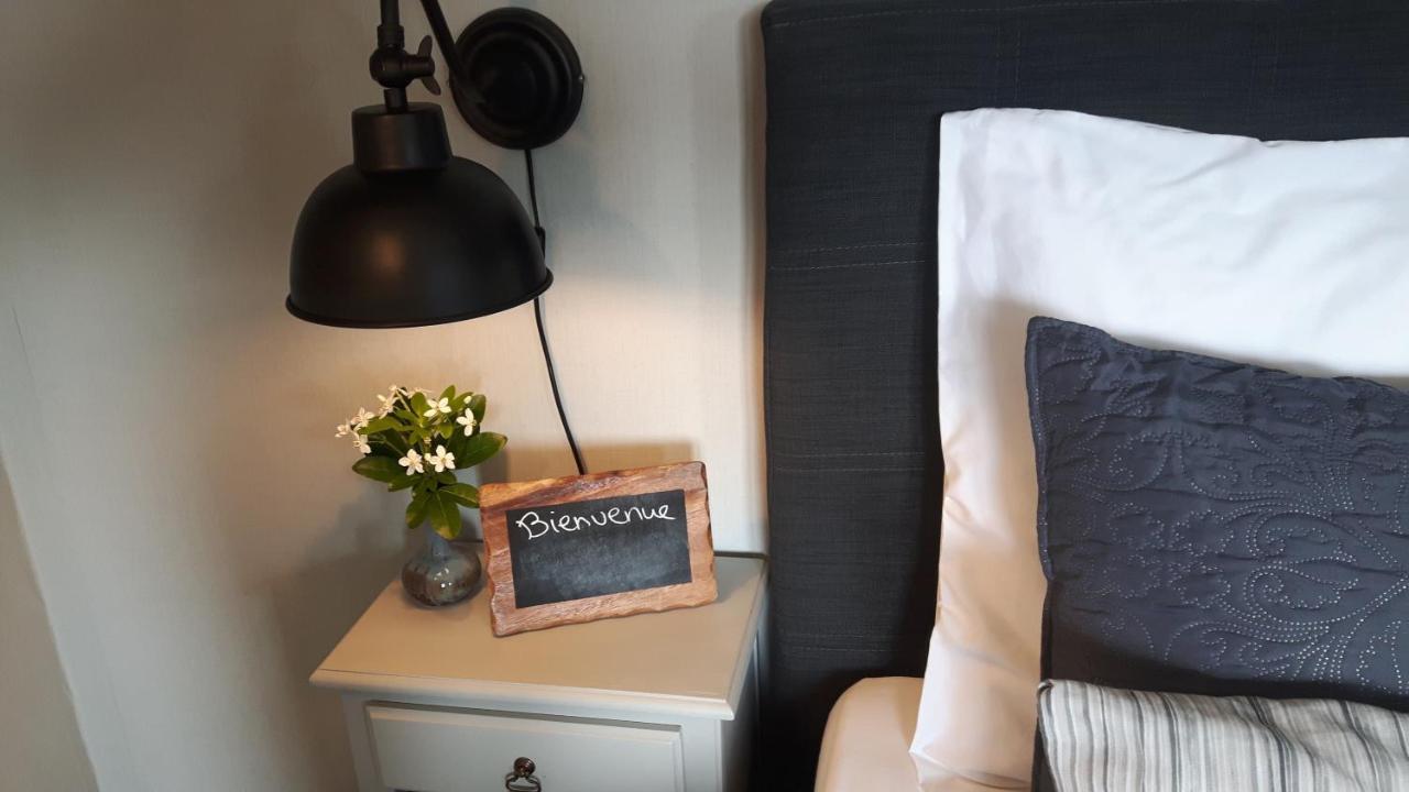 Chambres D'Hotes Des Gens Heureux 圣伊波利特迪福尔 外观 照片